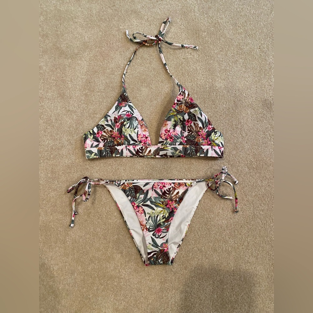 Victoria’s Secret Bikini Set (NWOT) Size XS